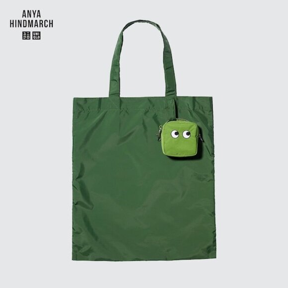 NWOT Anya Hindmarch x Uniqlo Green Packable Tote Bag & Charm - Picture 6 of 6